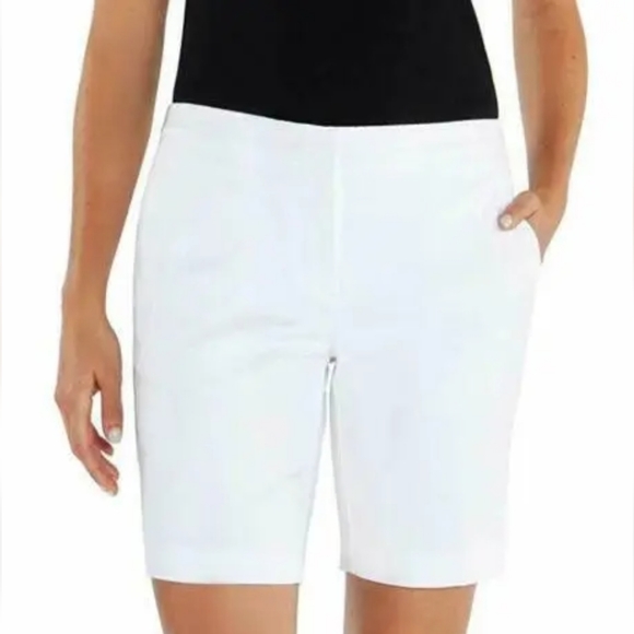 💗 $5 in BUNDLE💗Mario Serrani  Patterned White Shorts Size 8 - Picture 1 of 12